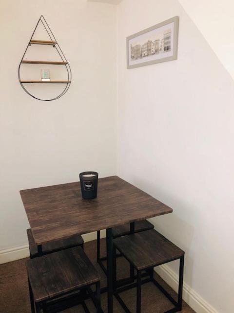 Budget Rooms @ Underwood Lane Крю Екстериор снимка