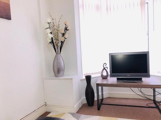 Budget Rooms @ Underwood Lane Крю Екстериор снимка
