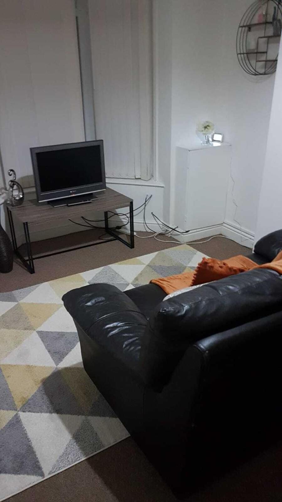 Budget Rooms @ Underwood Lane Крю Екстериор снимка