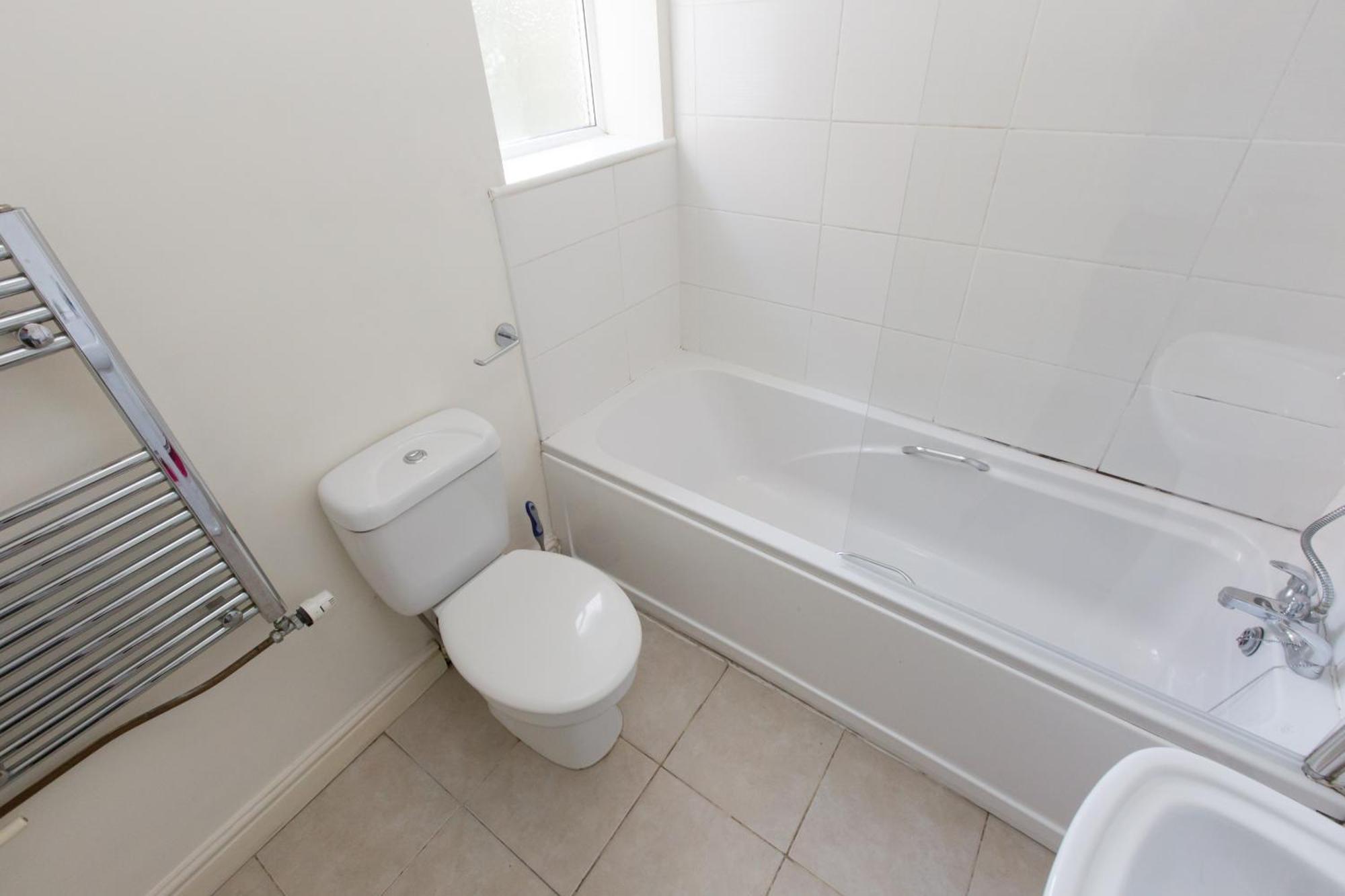 Budget Rooms @ Underwood Lane Крю Екстериор снимка
