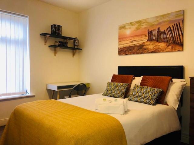 Budget Rooms @ Underwood Lane Крю Екстериор снимка